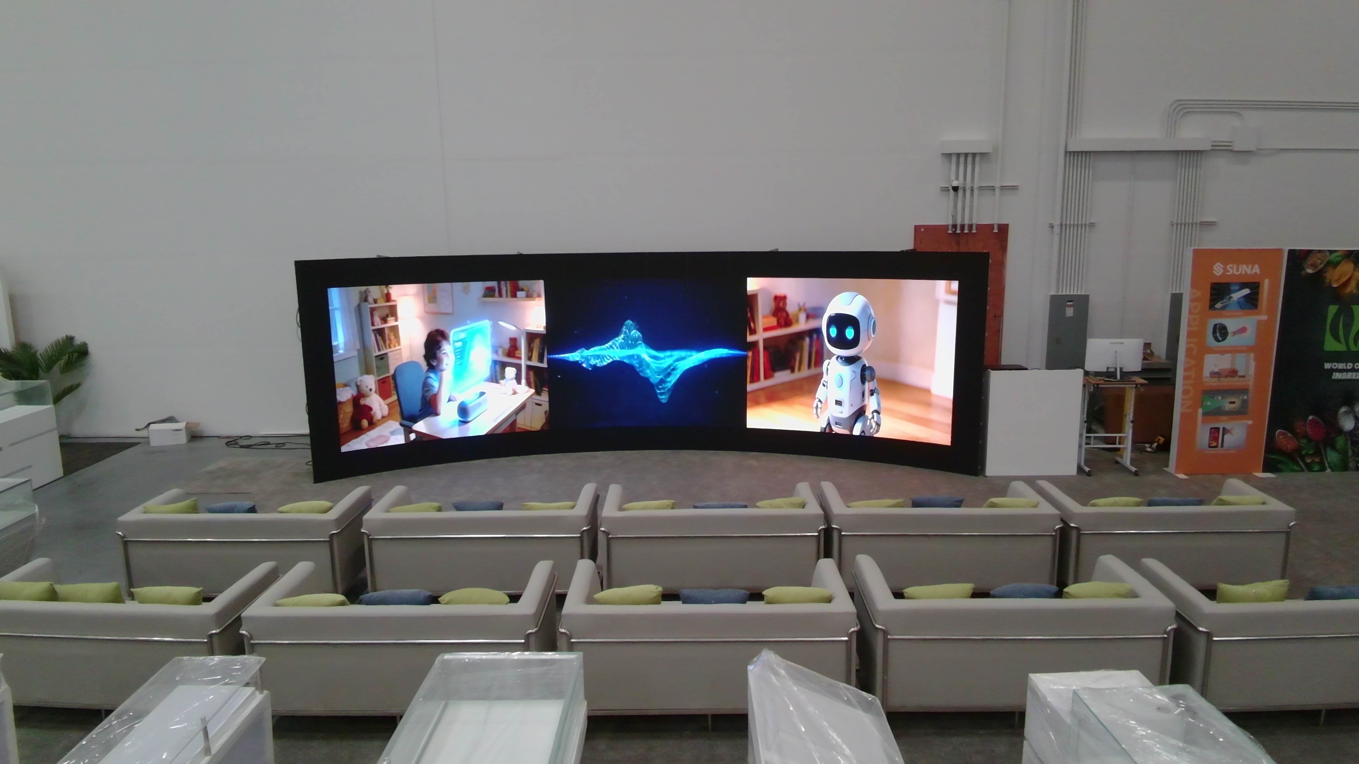 LED Curved Video Wall - View 4